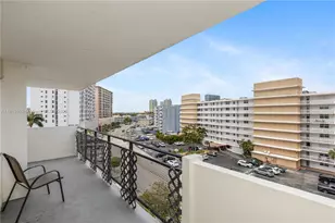 401 Golden Isles Dr, Hallandale Beach, FL 33009 - Photo 10