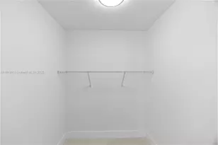 5055 Collins Ave, Miami Beach, FL 33140 - Photo 30