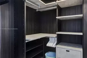 121 NE 34th St, Miami, FL 33137 - Photo 26