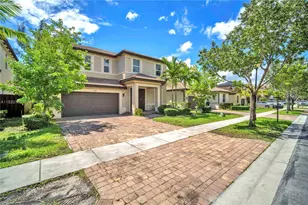 2190 SE 2nd St, Homestead, FL 33033 - Photo 1