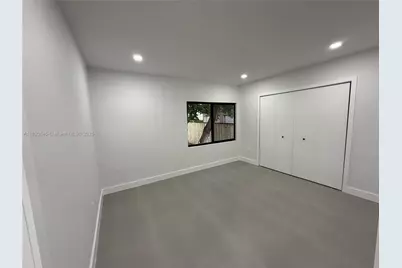 1125 NW 37th St, Miami, FL 33127 - Photo 8