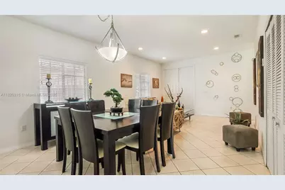 19730 NW 78th Path, Hialeah, FL 33015 - Photo 6