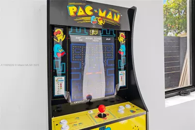 550 NW 42nd St, Miami, FL 33127 - Photo 54