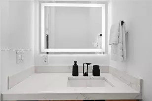 550 NW 42nd St, Miami, FL 33127 - Photo 32