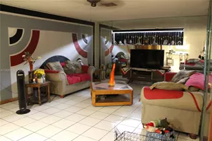 17820 NW 82nd Ave, Hialeah, FL 33015 - Photo 12