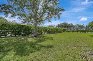 20865 NW 3rd Ln, Pembroke Pines, FL 33029 - Photo 38