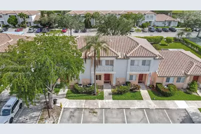 20865 NW 3rd Ln, Pembroke Pines, FL 33029 - Photo 10