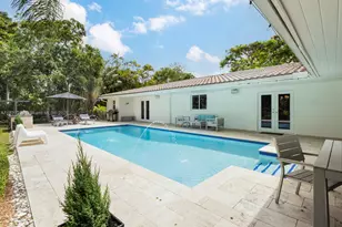 11900 SW 72nd Pl, Pinecrest, FL 33156 - Photo 16