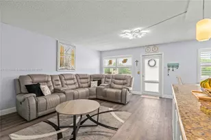 3021 Ellesmere B, Deerfield Beach, FL 33442 - Photo 2