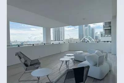 1642 NE 1st Ave #2303, Miami, FL 33132 - Photo 22