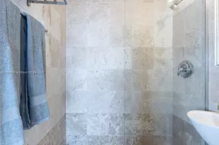 420 15th St, Miami Beach, FL 33139 - Photo 18