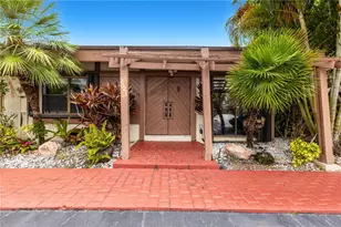 2627 S Parkview Dr, Hallandale Beach, FL 33009 - Photo 10