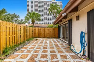2627 S Parkview Dr, Hallandale Beach, FL 33009 - Photo 46