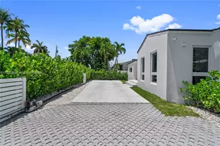 9033 Emerson Ave, Surfside, FL 33154 - Photo 40