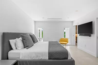 9033 Emerson Ave, Surfside, FL 33154 - Photo 14