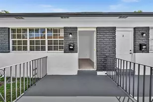 740 84th St, Miami Beach, FL 33141 - Photo 16