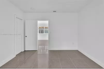 740 84th St, Miami Beach, FL 33141 - Photo 12