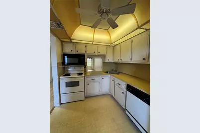 5841 NW 61st Ave #310, Tamarac, FL 33319 - Photo 8