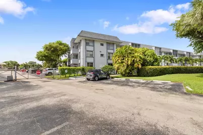 6705 NW 169th St #C310, Hialeah, FL 33015 - Photo 2