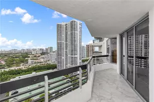 3530 Mystic Pointe Dr, Aventura, FL 33180 - Photo 24