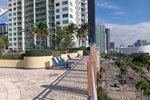 253 NE 2nd St, Miami, FL 33132 - Photo 12