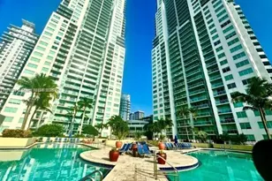 253 NE 2nd St, Miami, FL 33132 - Photo 10