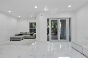 1382 Harbor View W, Hollywood, FL 33019 - Photo 16