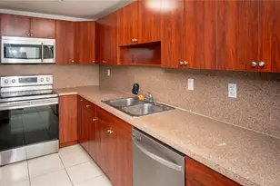 10090 NW 80th Ct, Hialeah Gardens, FL 33016 - Photo 2