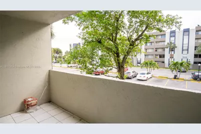 10090 NW 80th Ct #1245, Hialeah Gardens, FL 33016 - Photo 4