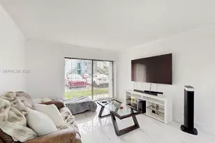 7180 NW 179th St, Hialeah, FL 33015 - Photo 2