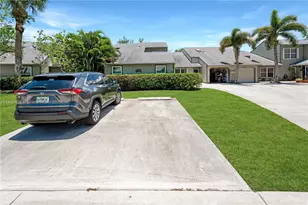 894 NE Sandalwood Pl, Jensen Beach, FL 34957 - Photo 36