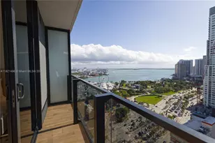 398 NE 5th St, Miami, FL 33132 - Photo 20