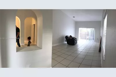 10932 NW 69 St, Doral, FL 33178 - Photo 2