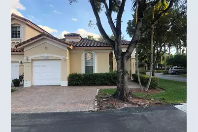 10932 NW 69 St, Doral, FL 33178 - Photo 1