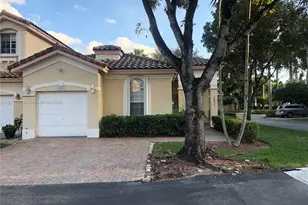 10932 NW 69th St, Doral, FL 33178 - Photo 1