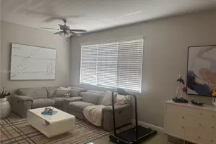 798 NE 43 St, Oakland Park, FL 33334 - Photo 4