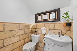 18401 SW 115th Ave, Miami, FL 33157 - Photo 14