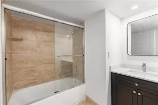 555 NE 15th St, Miami, FL 33132 - Photo 6