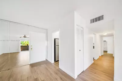 8335 SW 72nd Ave #315D, Miami, FL 33143 - Photo 6