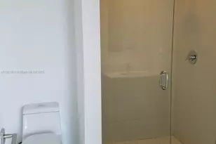 121 NE 34th St, Miami, FL 33137 - Photo 16