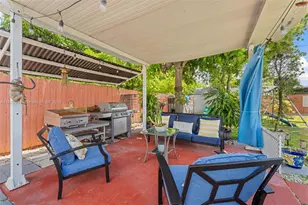 230 W 47th St, Hialeah, FL 33012 - Photo 54