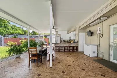 230 W 47th St, Hialeah, FL 33012 - Photo 48