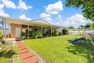 230 W 47th St, Hialeah, FL 33012 - Photo 56