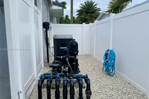 1321 Garfield St, Hollywood, FL 33019 - Photo 48