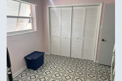 7110 SW 11th St, Pembroke Pines, FL 33023 - Photo 20