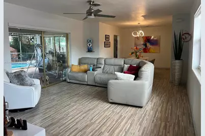 7110 SW 11th St, Pembroke Pines, FL 33023 - Photo 4