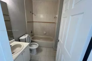 2620 SE 14th Ave, Homestead, FL 33035 - Photo 4