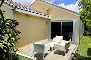 1605 Salerno Cir, Weston, FL 33327 - Photo 8