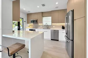 130 SW 25th Rd, Miami, FL 33129 - Photo 20