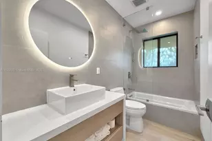 130 SW 25th Rd, Miami, FL 33129 - Photo 26